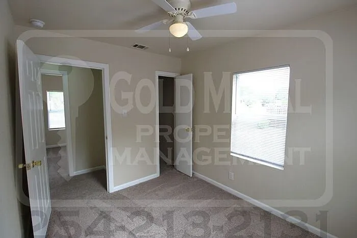 609 Sunset Ln #C — Photo 12