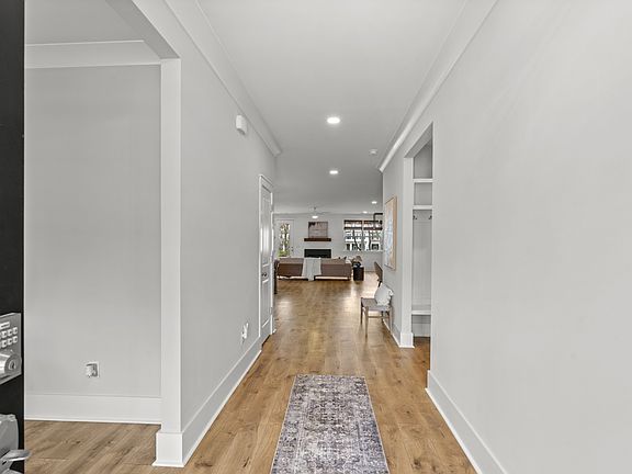 5th image of 2110 Lequire Ln