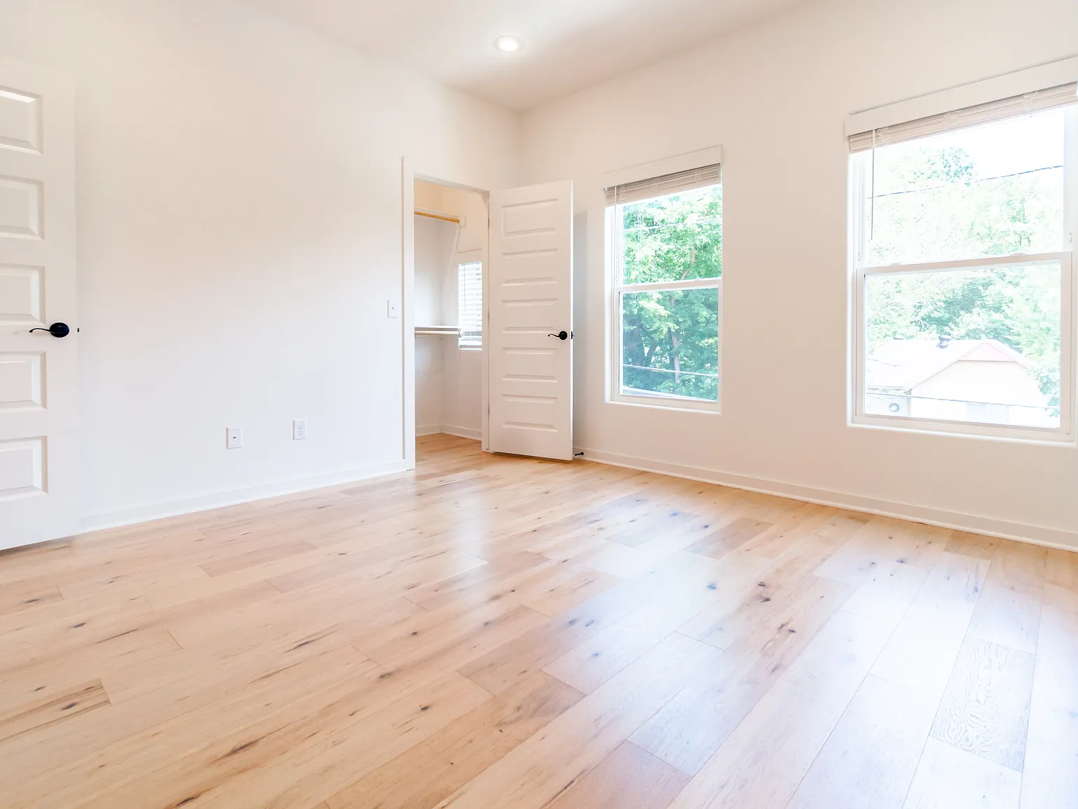 1623 West Stone Street - 3 — Photo 3