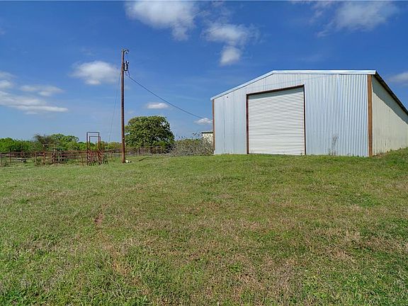 4th image of 8013 E Fm 916