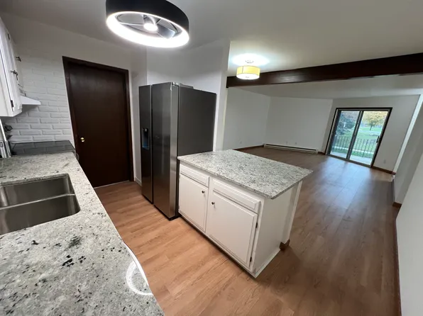 W169N11592 Biscayne Dr #7, Germantown, WI 53022