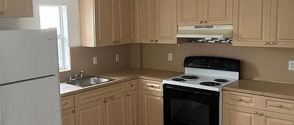 1st image of 500 NE 2nd St APT 201