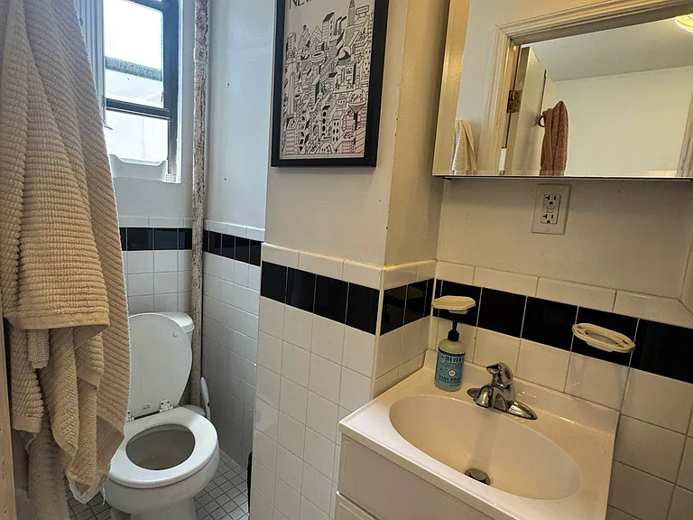 212 Avenue B #15 — Photo 15