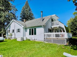 2528 Muckle Rd, Central Lake, MI 49622