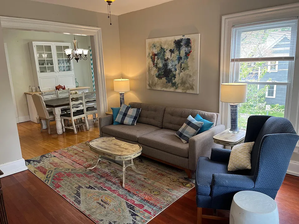 299 Nelson Ave #3