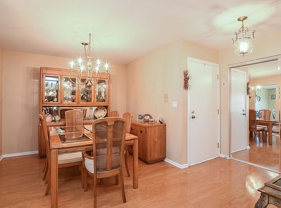 2nd image of 1458 Birchwood Ln #1458