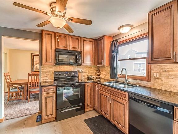 3rd image of 6125 Owlwood Dr
