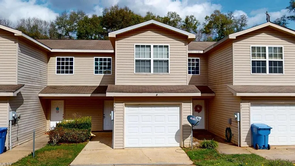 Building Photo - 443 Sandy Oak Dr