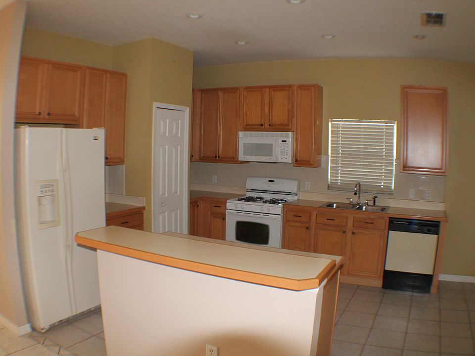 1st image of 2529 Aster Cove Ln