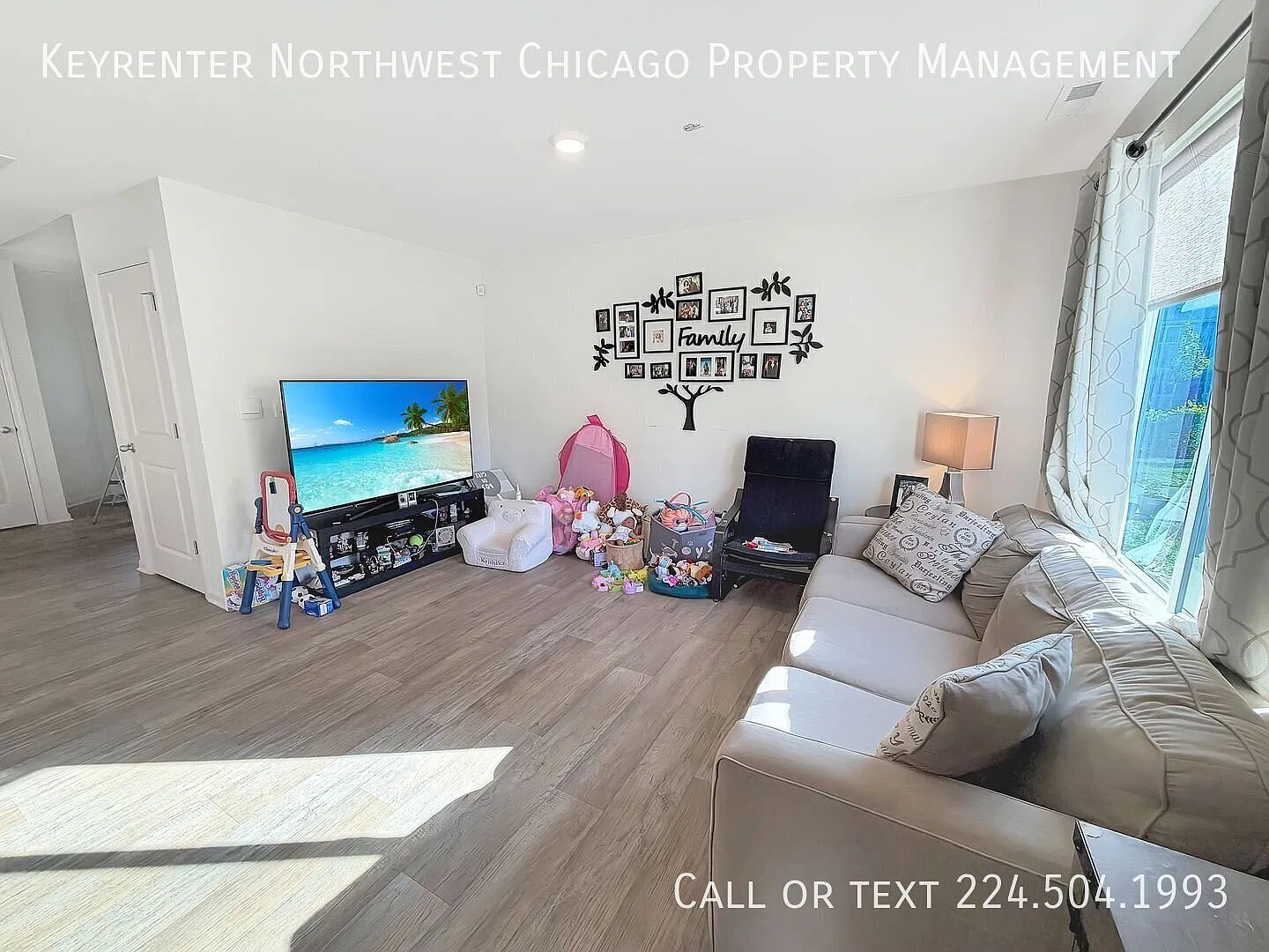 Stunning 3-Bedroom Townhome for Rent in Cary IL — Photo 4
