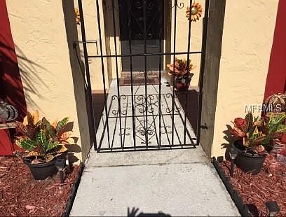 4th image of 693 Broadmoor Cir