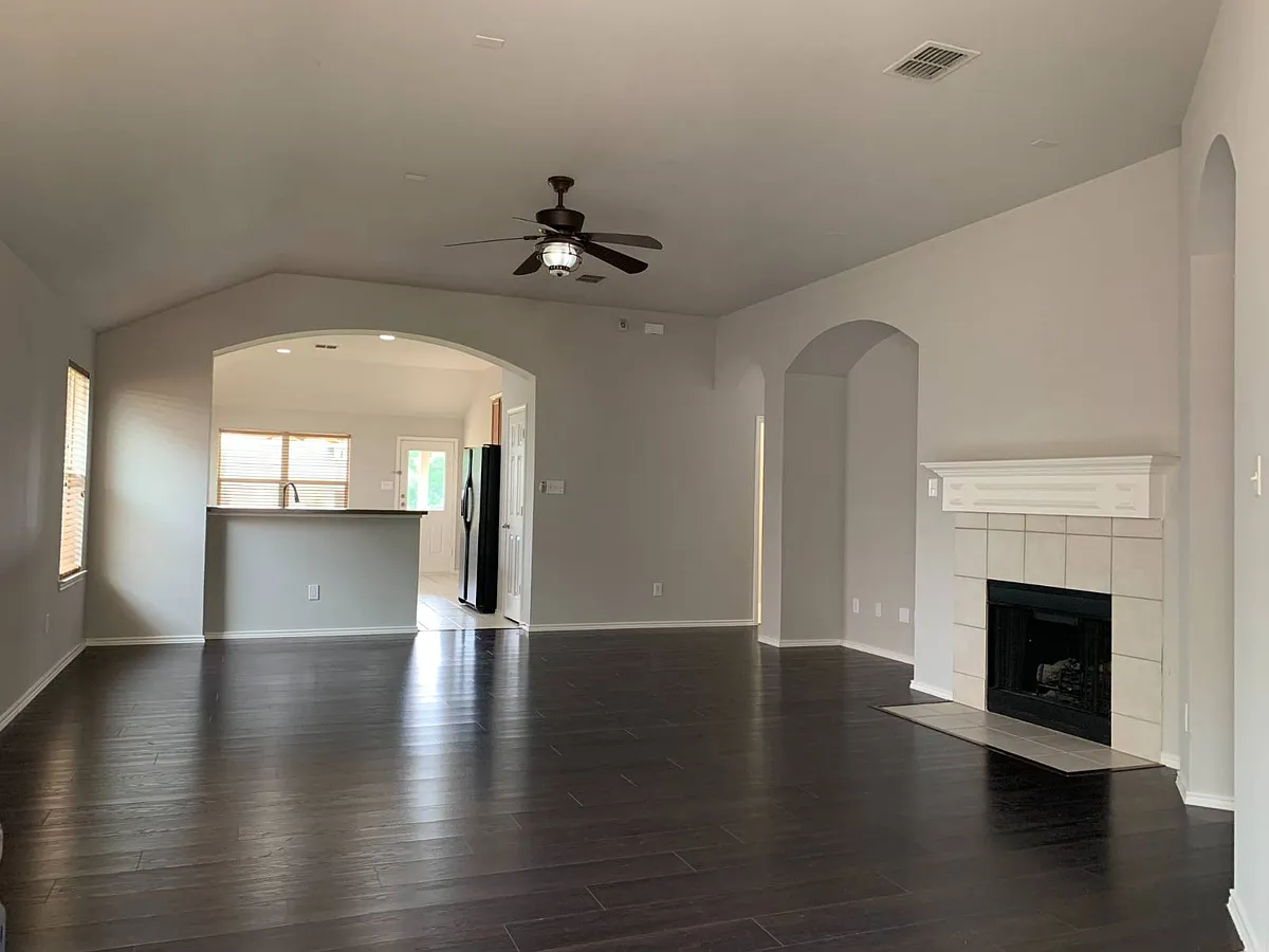 Building Photo - 15428 Adlong Dr