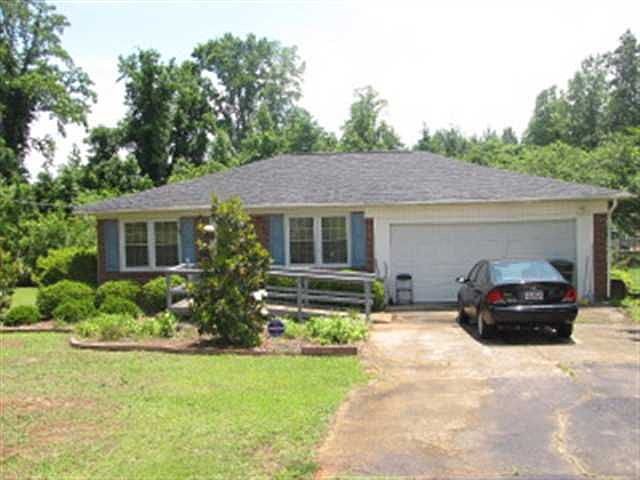 1st image of 311 Pinehurst Dr