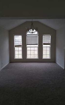 3rd image of 118 Lakeshore Dr