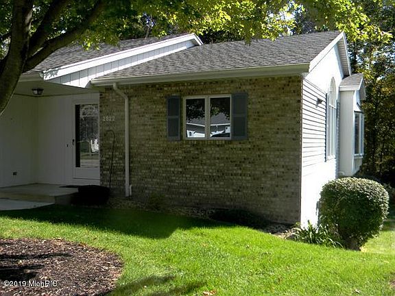 2nd image of 2822 Bridgeside Dr SE #119