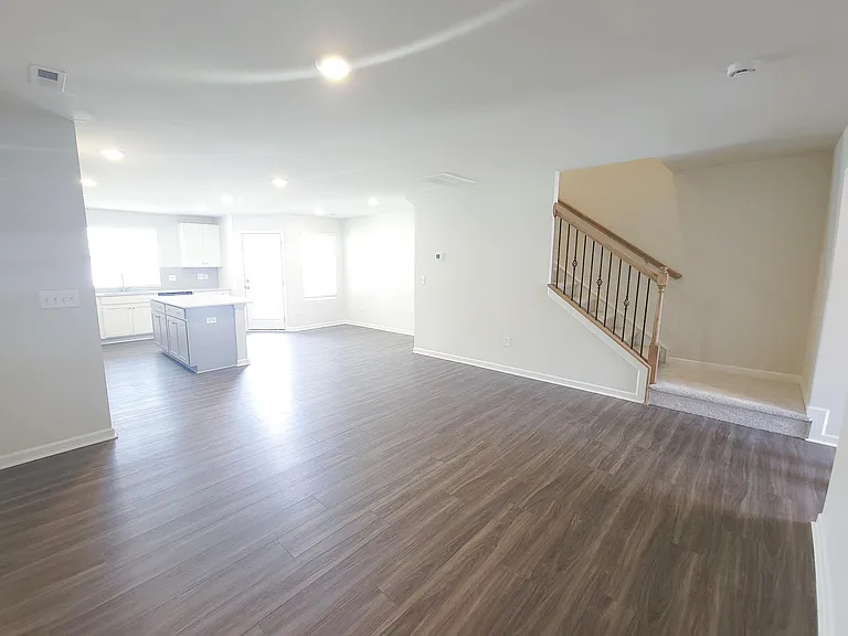 543 Brasstown Ct — Photo 5