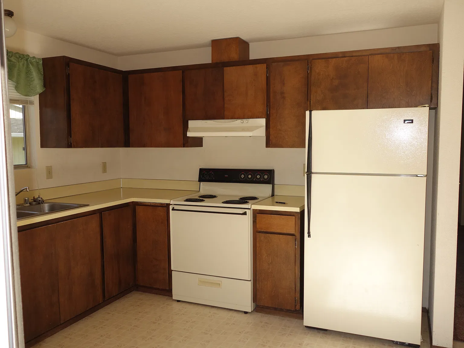2 bed, 1.5 bath, 950 sqft, $2,300 — Photo 4
