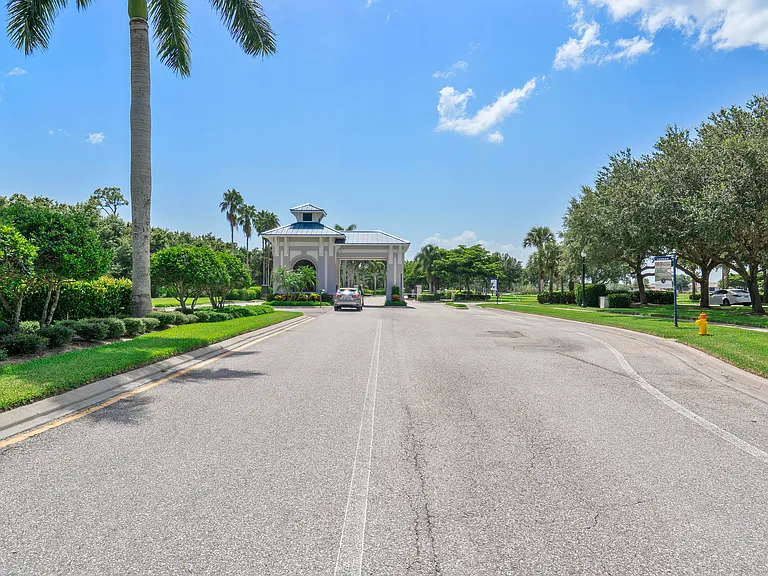 14041 Heritage Landing Blvd #638 — Photo 42