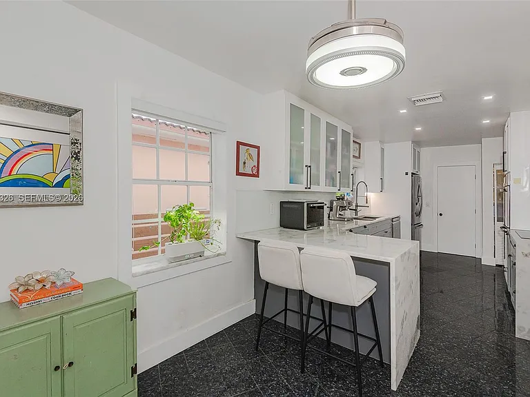 9048 Carlyle Ave — Photo 7