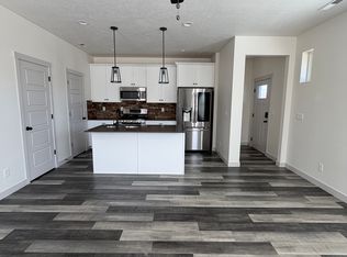 11738 S Day Stone Dr, South Jordan, UT 84009