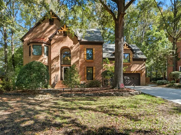 7720 Pickering Dr, Charlotte, NC 28213