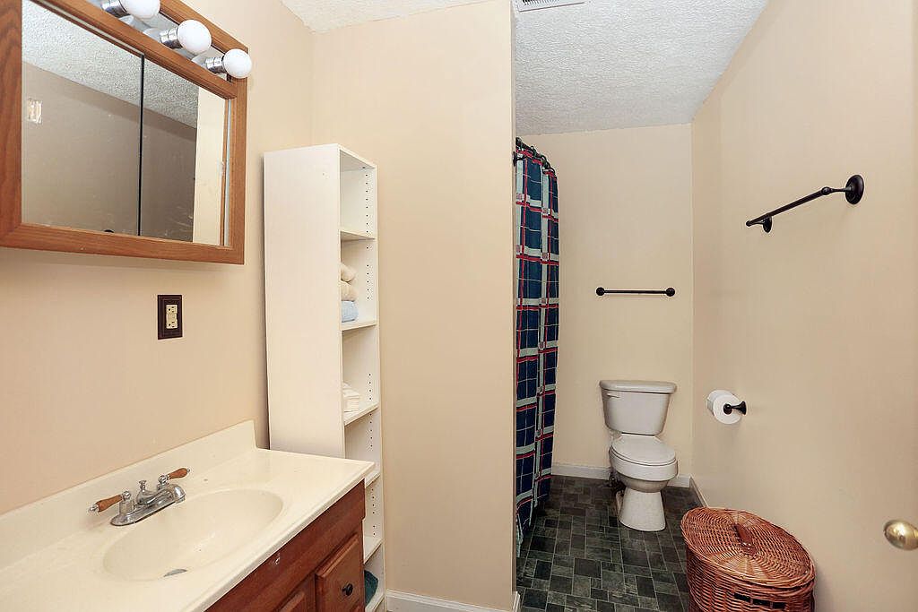 Under 150K Sunday Rustic Cabin For Sale in Wellington, KY. 110,000