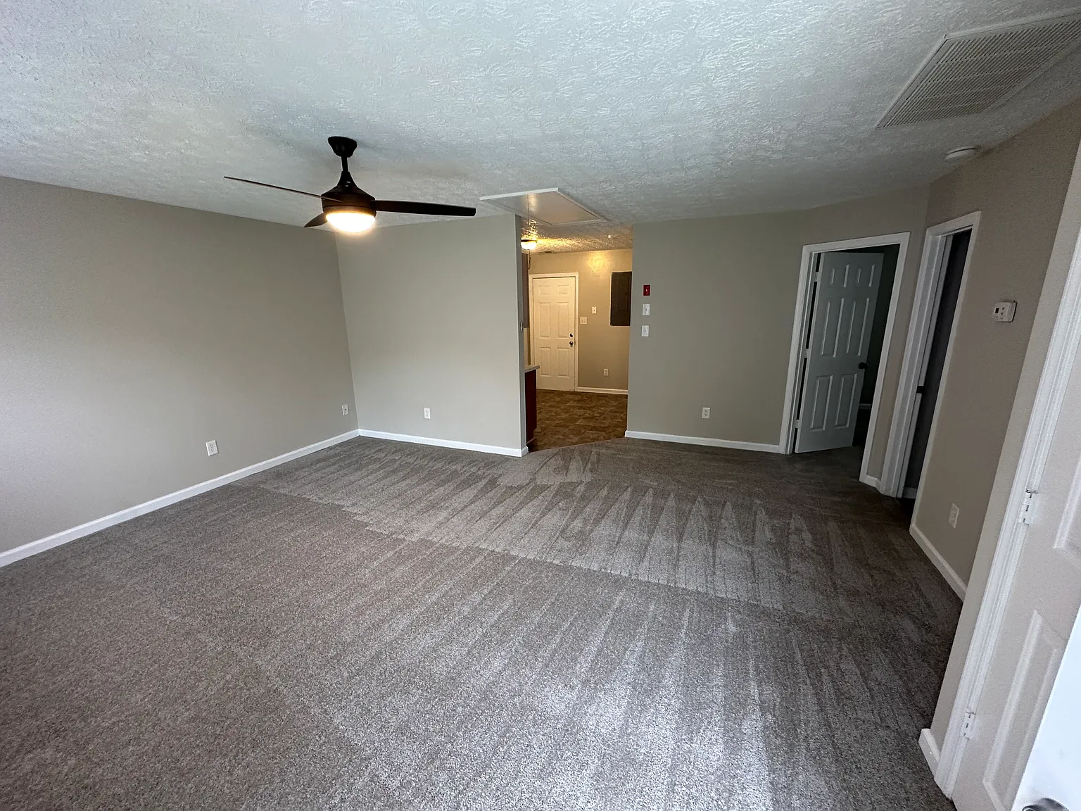 2 bed, 780 sqft, $1,250 — Photo 2