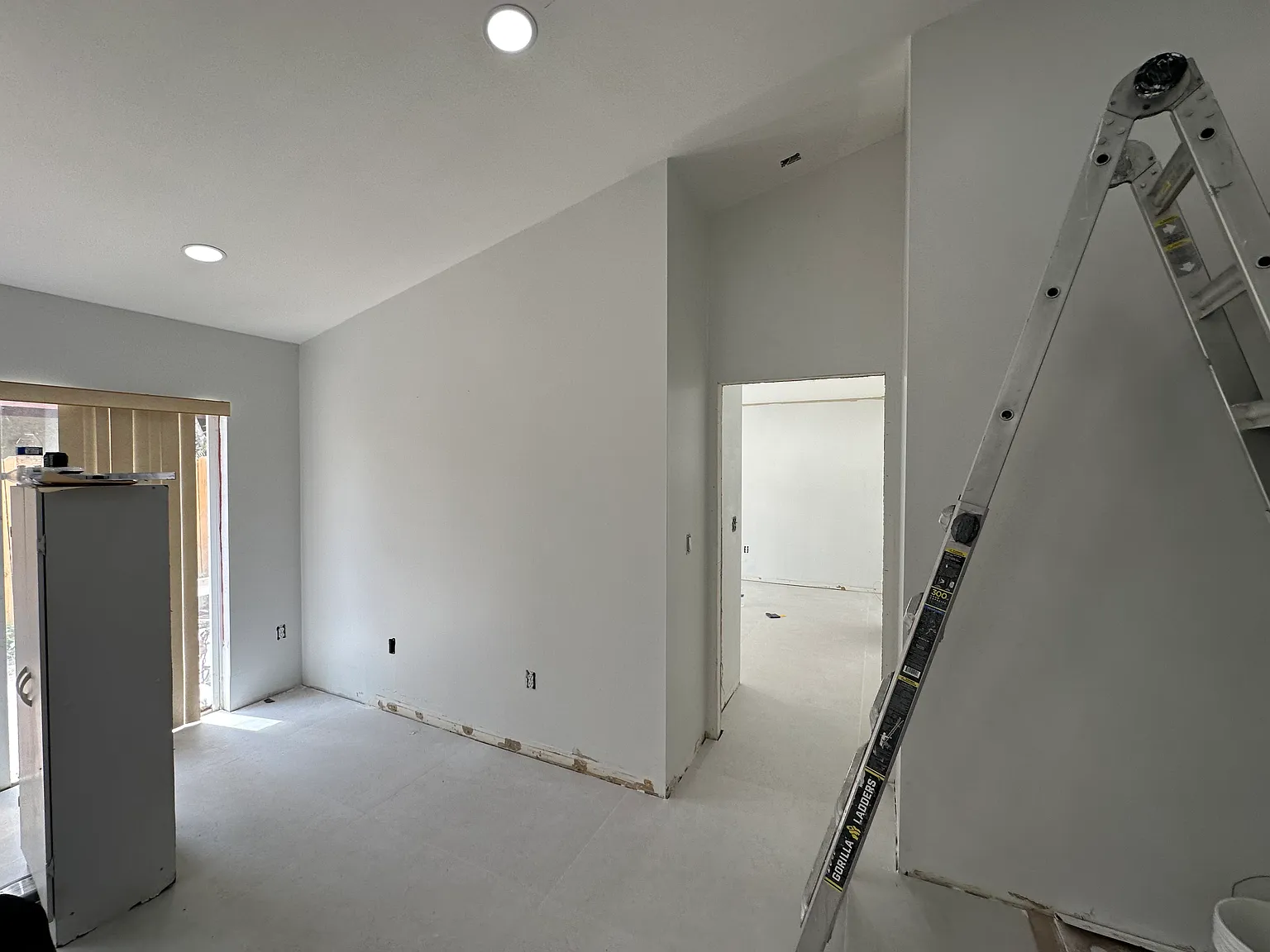 3 bed, 1219 sqft, $3,800 — Photo 2