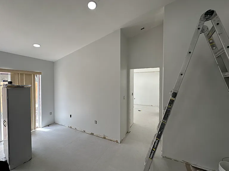 5768 NW 98th Pl — Photo 2