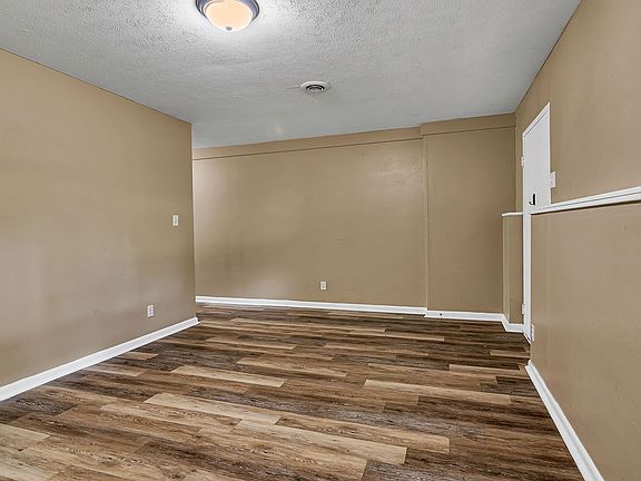 5th image of 5 Church Dr #3