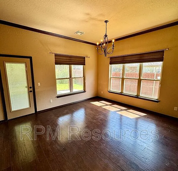 3121 SW 136th Ter — Photo 7