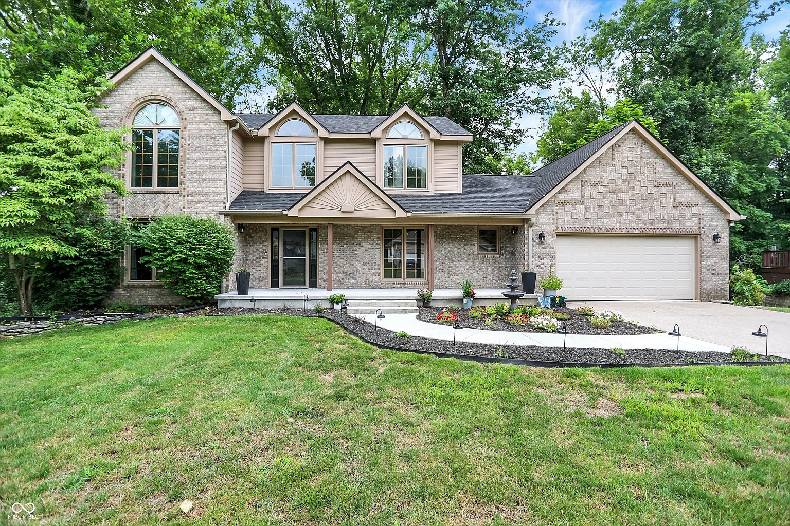 2805 Fox Ct E photo 1