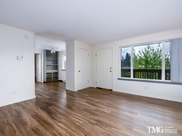 290 SE 2nd Ave APT 11