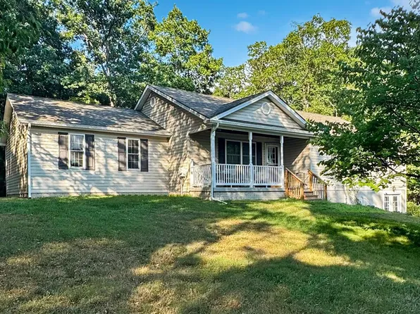 158 Peppermint Spring Ln, Winchester, VA 22603
