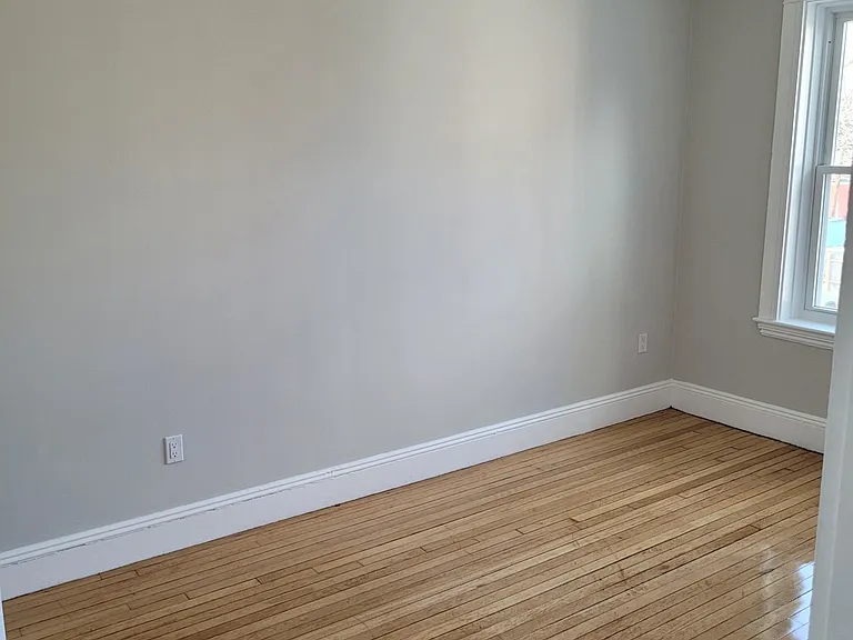 8 Farrington Ave #3 — Photo 26