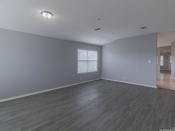 5th image of 7150 LYNN LAKE DR