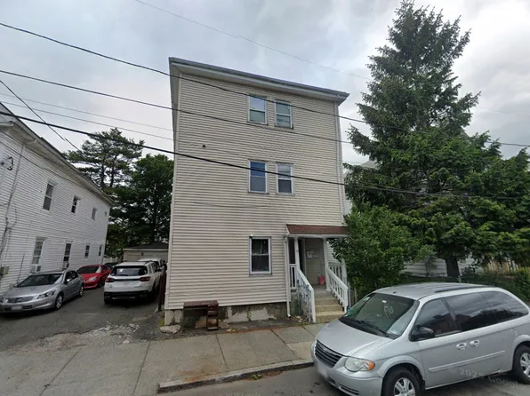 9 S Elm St, Lynn, MA 01905