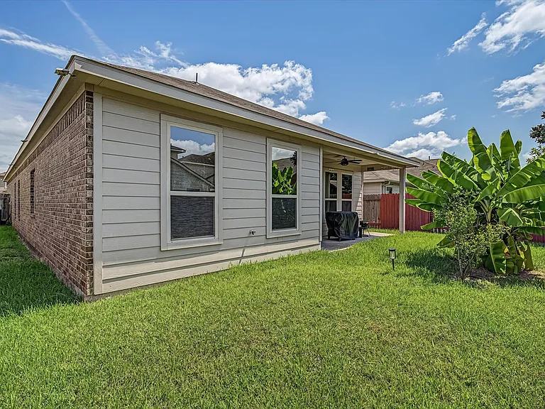16534 Twinwalker Dr — Photo 27