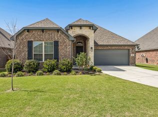108 Spring Run Dr, Decatur, TX 76234