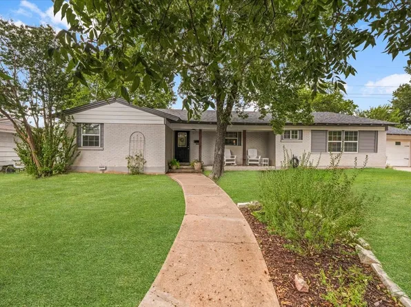 3721 London Ln, Richland Hills, TX 76118