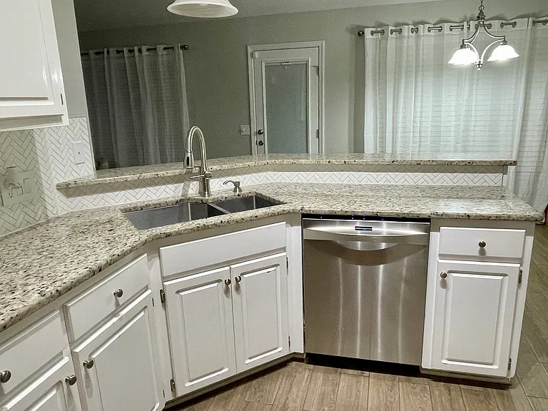 3918 Holleyberry Ln — Photo 9