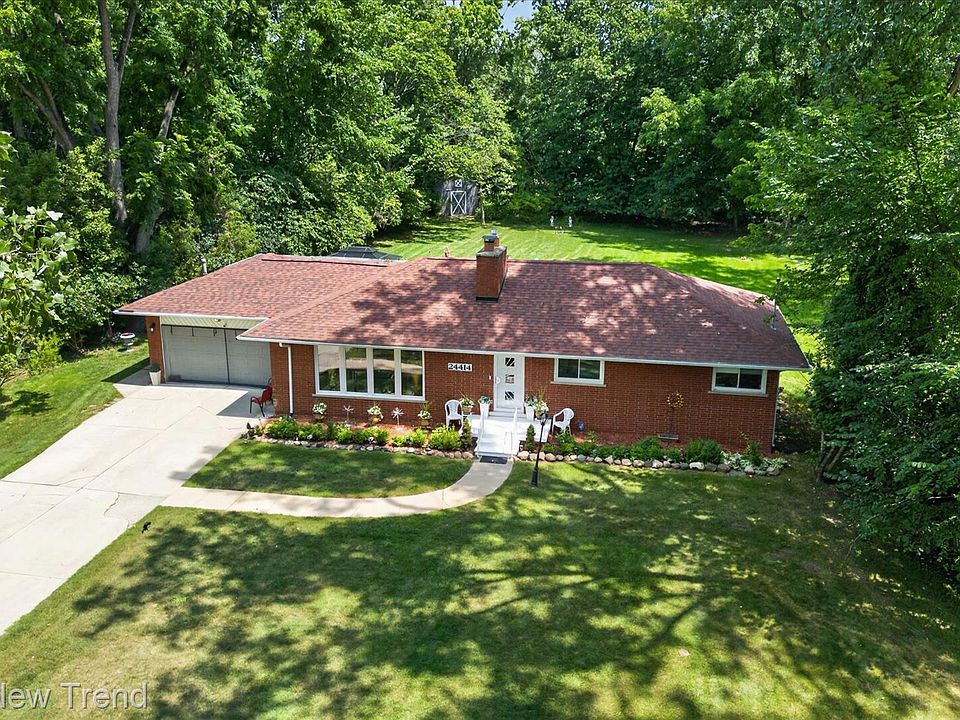 1st image of 24414 Lois Ln