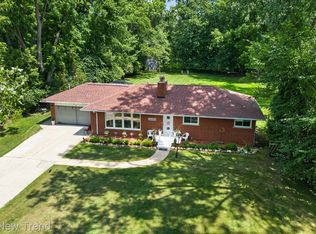 24414 Lois Ln, Southfield, MI 48075