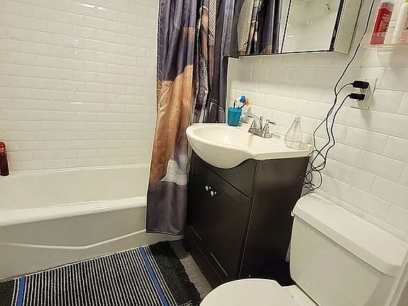 4th image of 28 W 75th St APT 1A