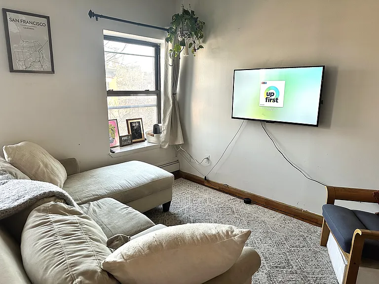 14 Willoughby Ave #3 — Photo 2