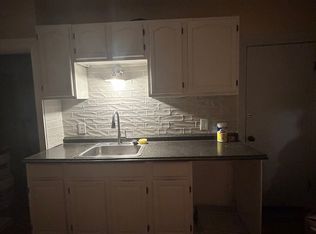 35 Manson Ave APT 1, Warwick, RI 02888