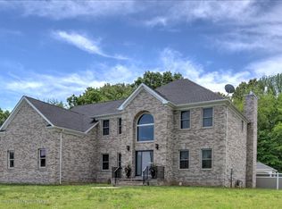 11 Palomino Dr, Old Bridge, NJ 08857