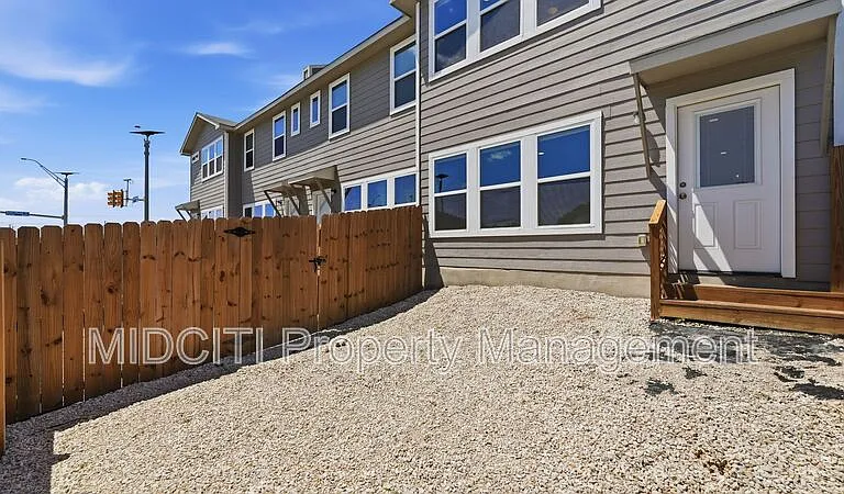 7210 John Palmer Dr #101 — Photo 33