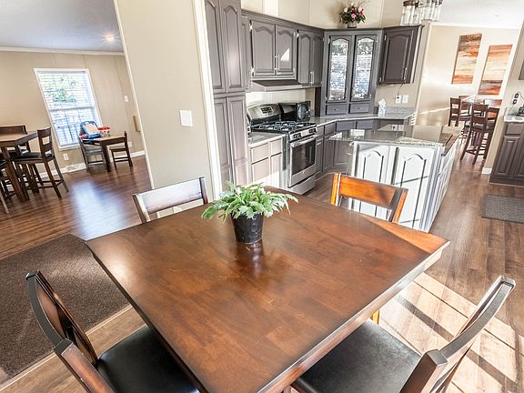 3rd image of 2 Sharon Dr #202