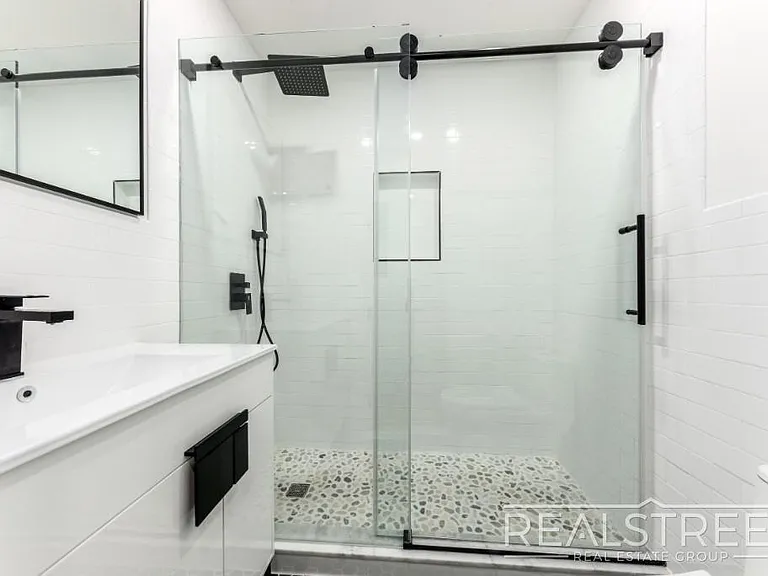 422 Humboldt St #1 — Photo 9
